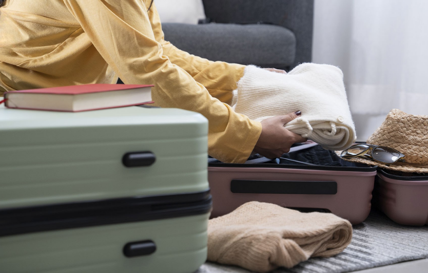 Що взяти з собою в поїздку та як правильно зібрати валізу